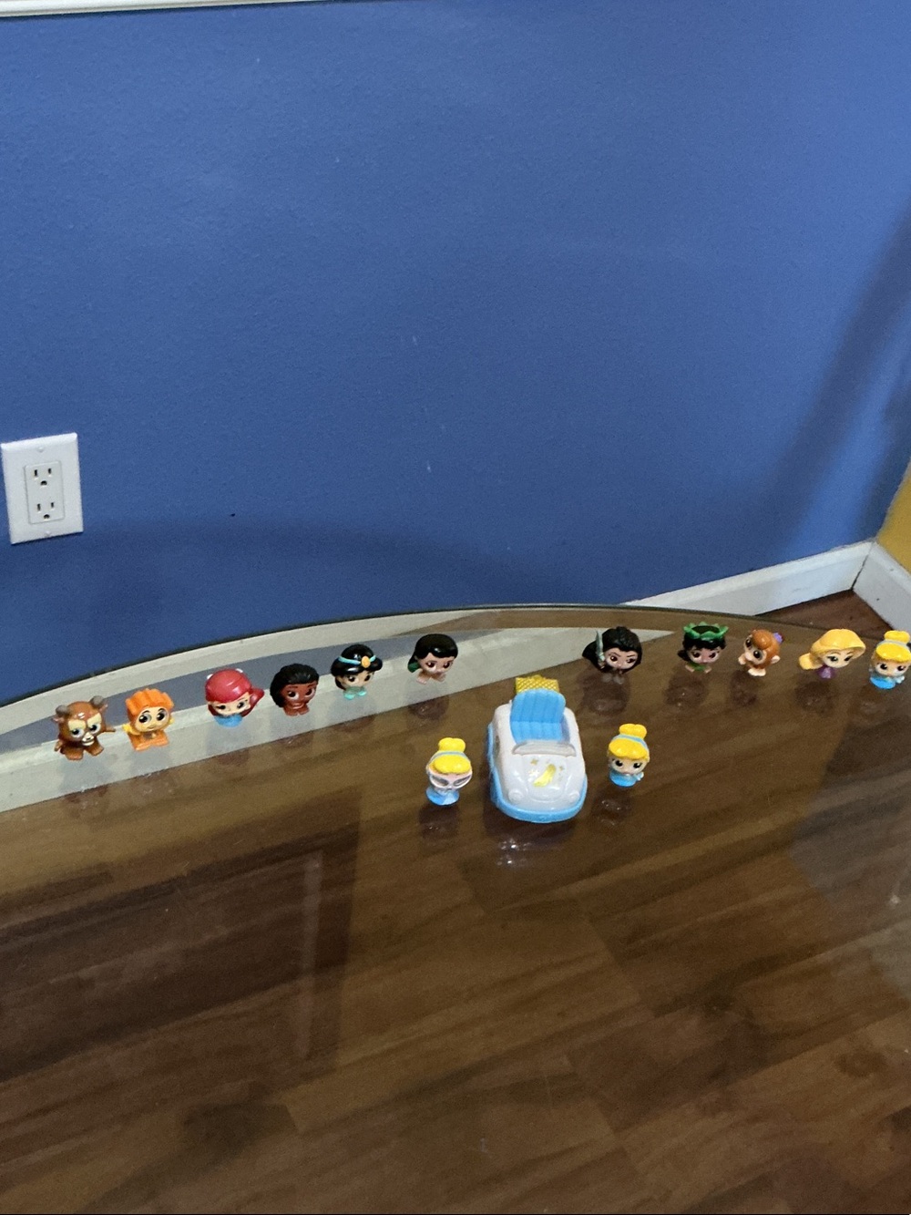 Princess Disney Doorables exclusive Character Figures - Kids Toys